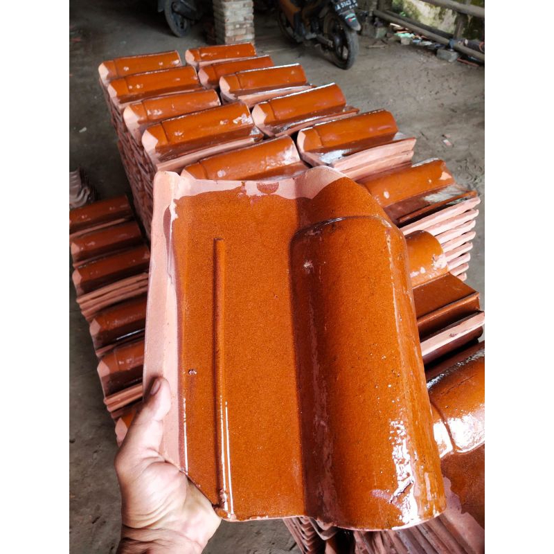 Genteng magas glazur