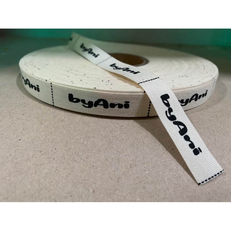 

( Grosir )Label Hijab / Label Baju / Label Pakian / Label Woven Damsak Subtitute
