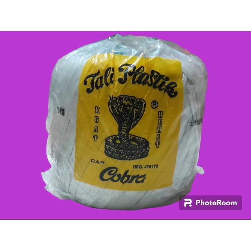

Tali rafia Cobra 1kg warna-warni. Warna yang kita kirim random ya kak.
