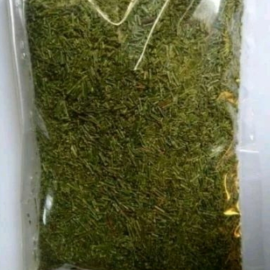 

Teh daun pinus,daun pinus kering fresh,teh herbal kaya manfaat,250 gram
