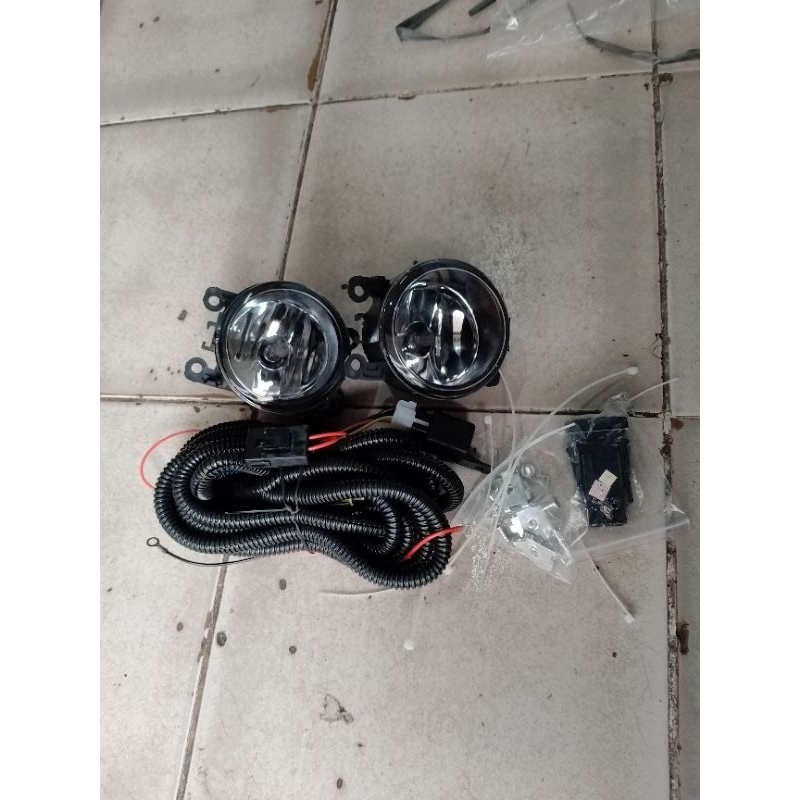 fog lamp mobil ertiga 2016-2017