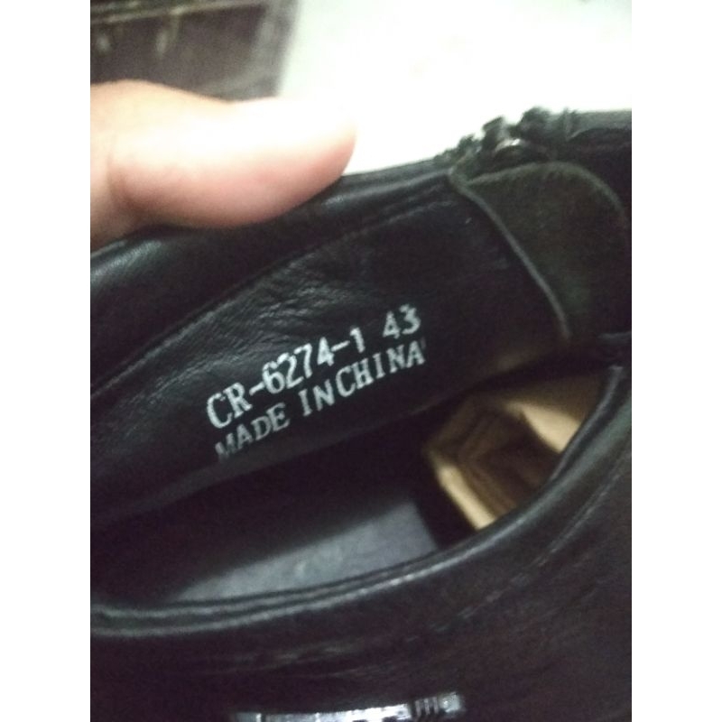 sepatu pria brand Crocodile