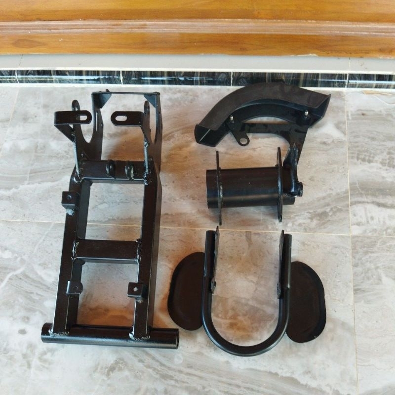 arm belakang dan rumah as ATV 125cc