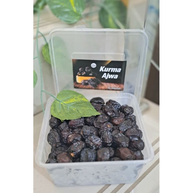 

kurma ajwa