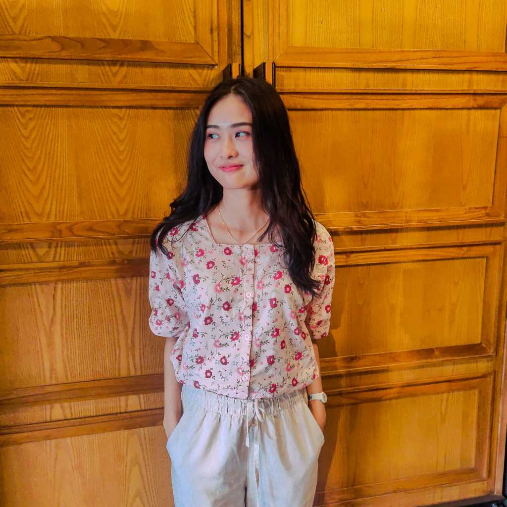 Blouse Wanita Korean Style Square Neck Kerah Korea Lengan Pendek Leher Model Kotak Blous Baju Pakaia