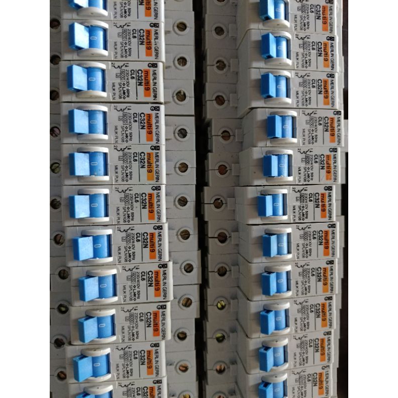 mcb PLN 1 phase merlin gerin