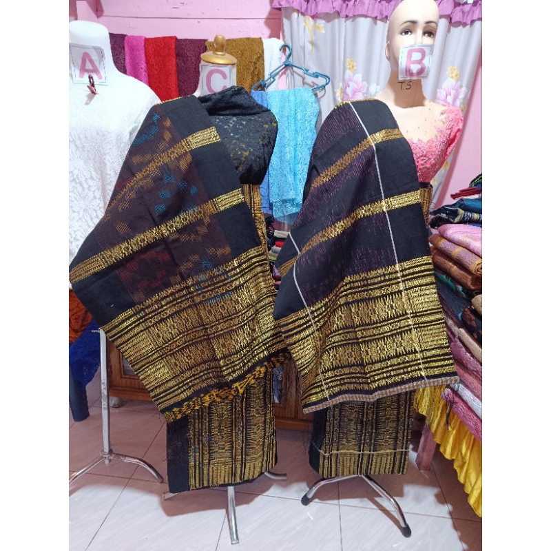 TUMTUMAN PURADA KOREA MOTIF SIMARPISORAN SONGKET TENUNAN TANGAN TARUTUNG