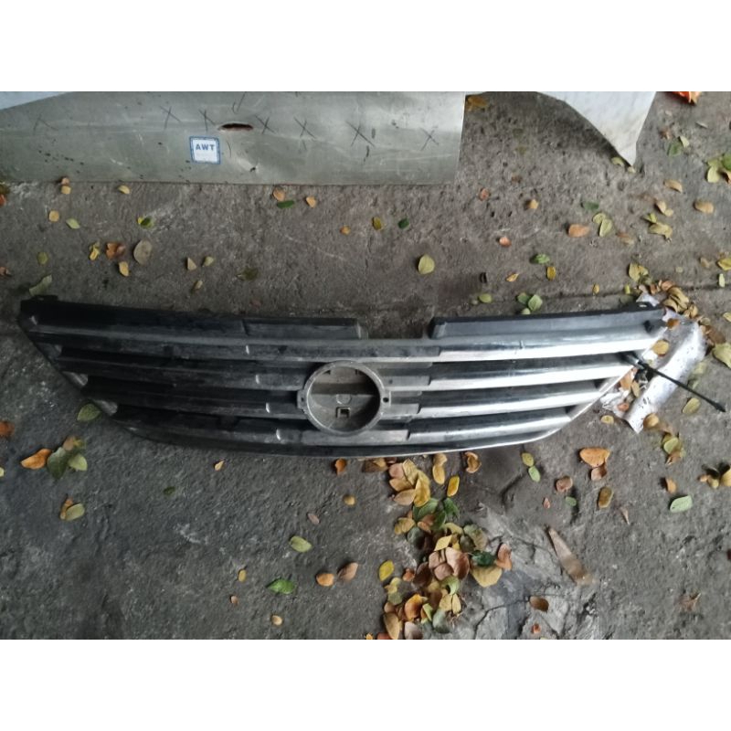 grill Nissan Serena hws chrome