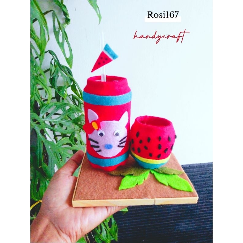 

tempat pensil bekas botol plastik