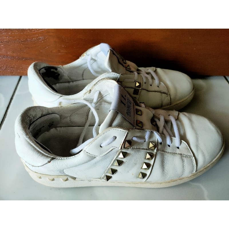 SEPATU SNEAKER VALENTINO GARAVANI