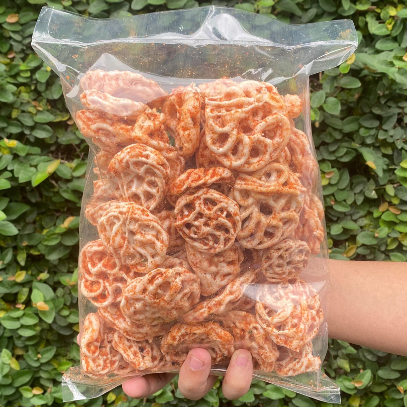 

Kerupuk Seblak Mawar Pedas Gurih 200 Gram