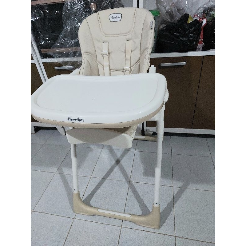 HIGH CHAIR