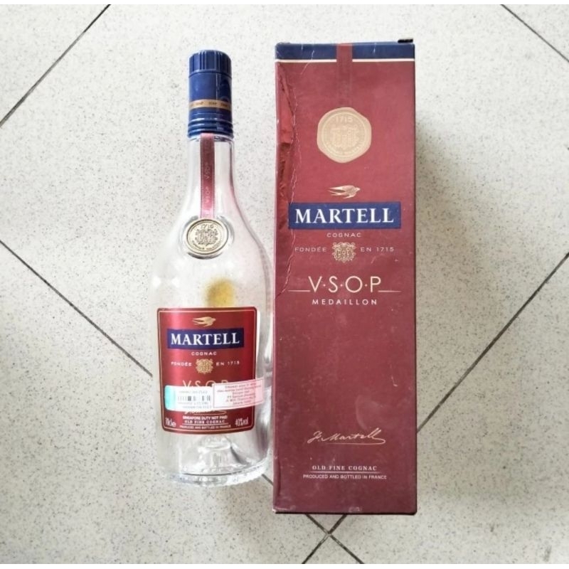 Botol kaca bekas kosong Martell cognac VSOP Medaillon 700 ml