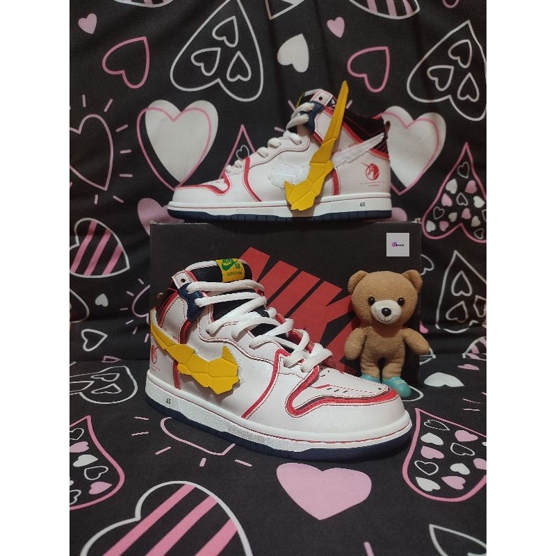 Nike SB Dunk High x Gundam RX-0 Unicorn