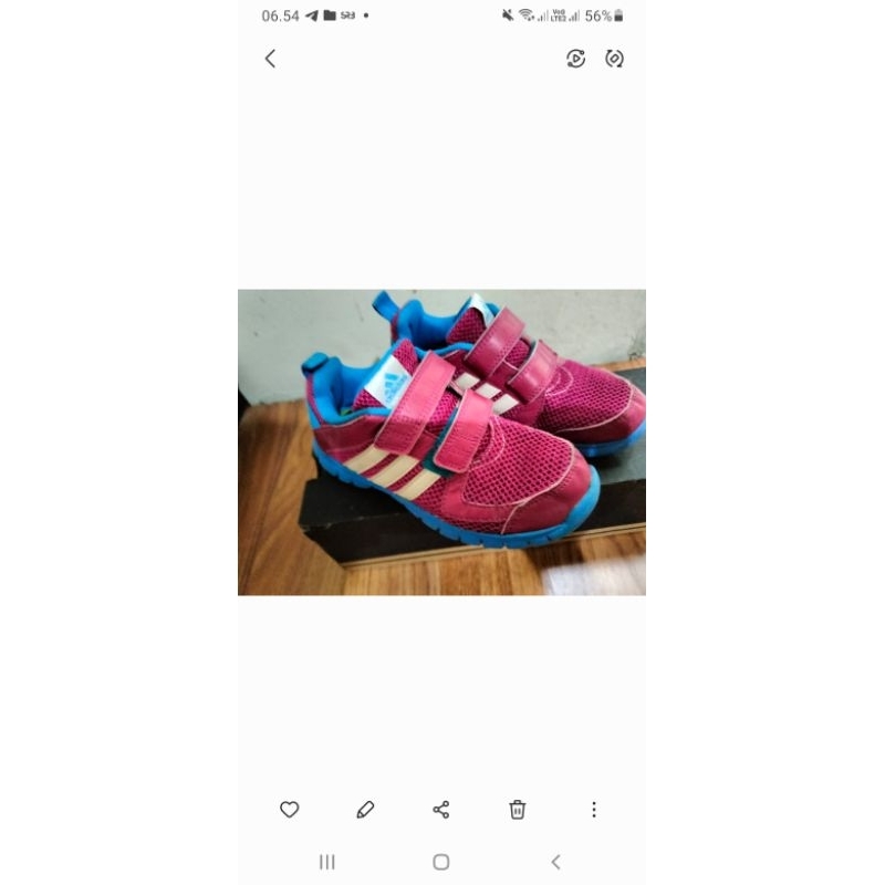 Sepatu anak Adidas pl