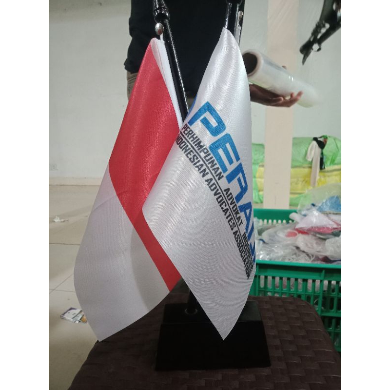 

Bendera peradi meja+tiang silang kayu satu set berkualitas ready stock