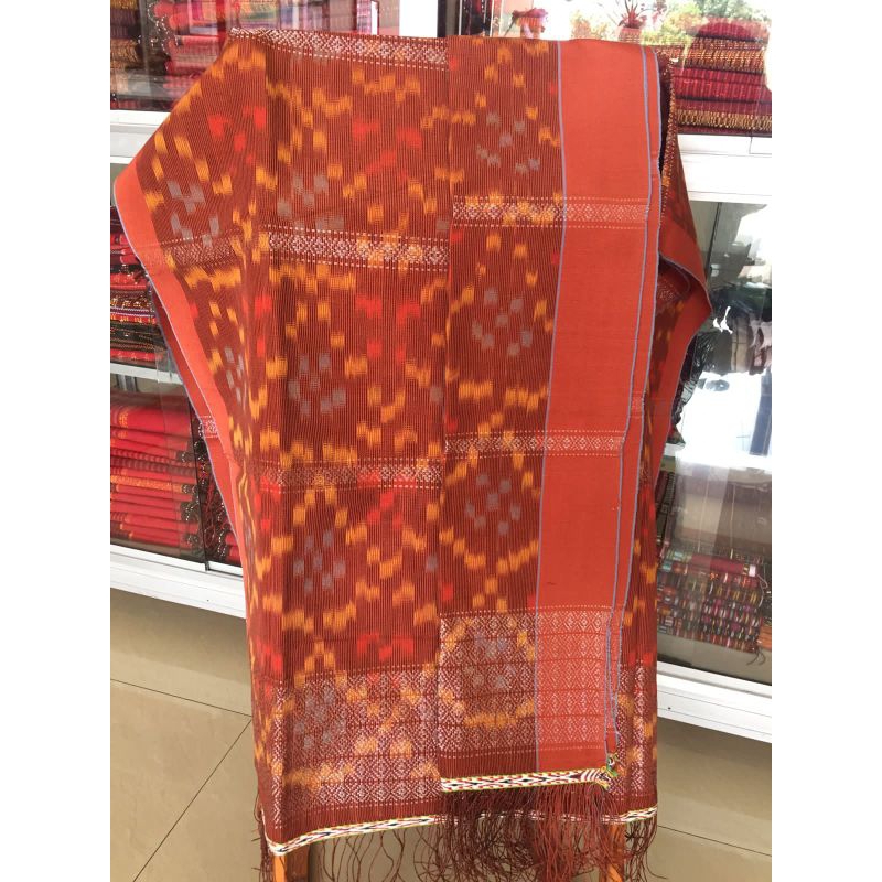 Tapak Catur Kristal, Tenun Tangan Asli. Hiou simalungun