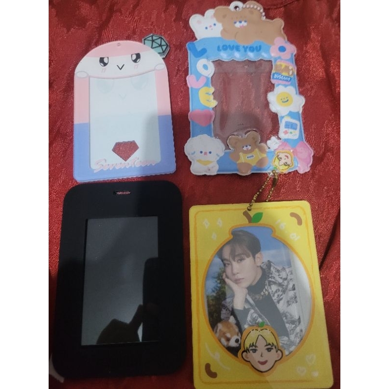 CARD HOLDER SEVENTEEN