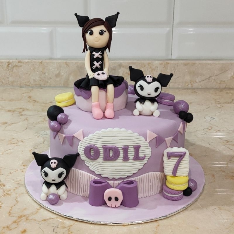 

Kuromi Birthday Cake