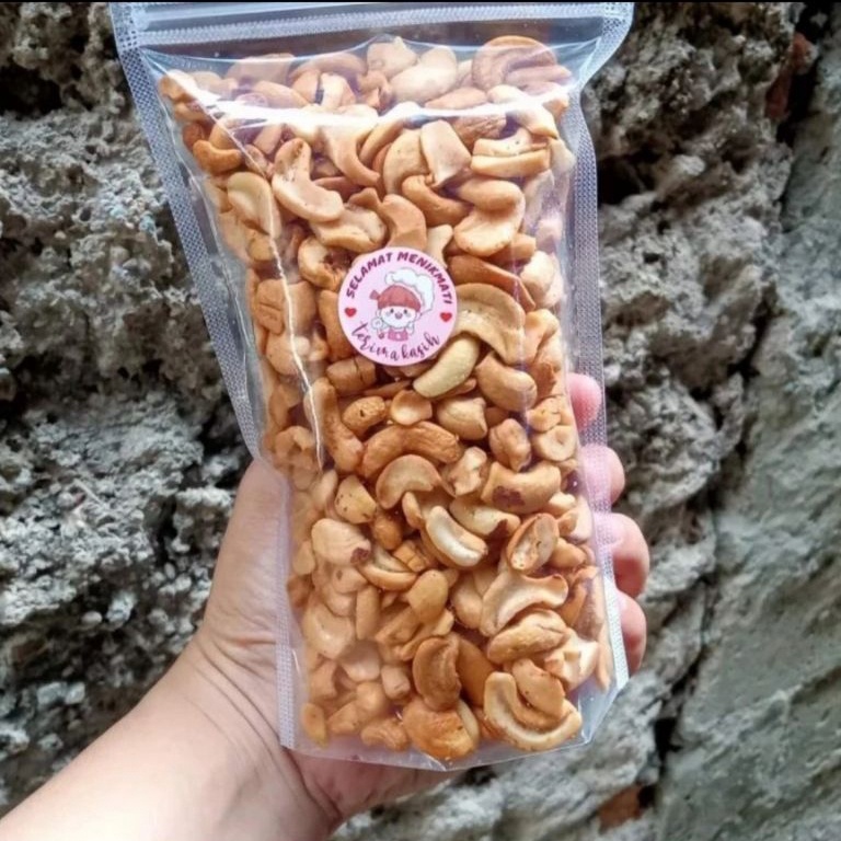 

M0del Terk!ni kacang Mede patahan 250 gram mateng Stock Masih Banyak