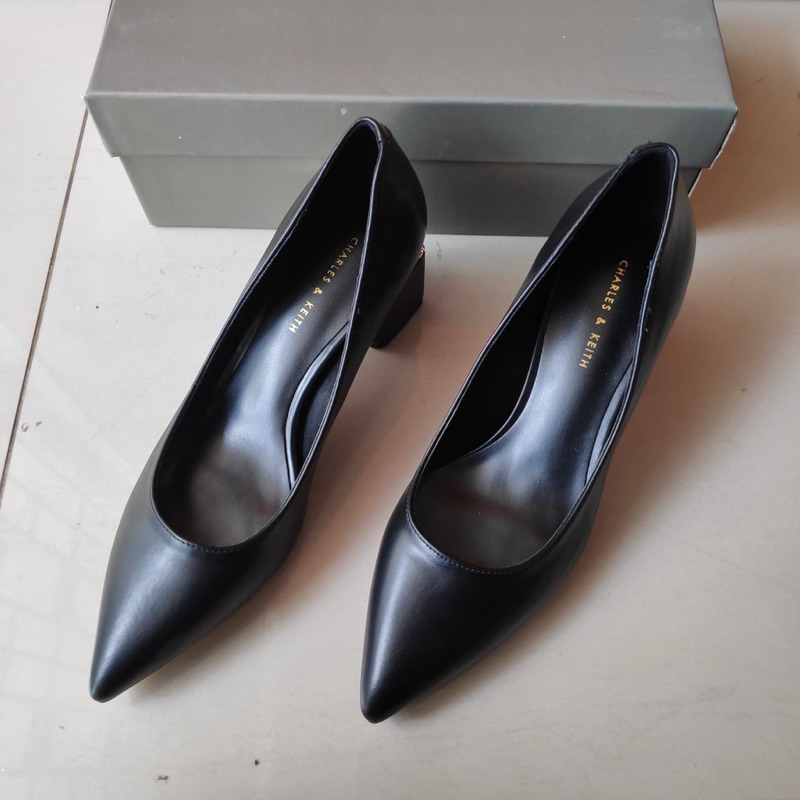 CK gold lined heels heel5cm