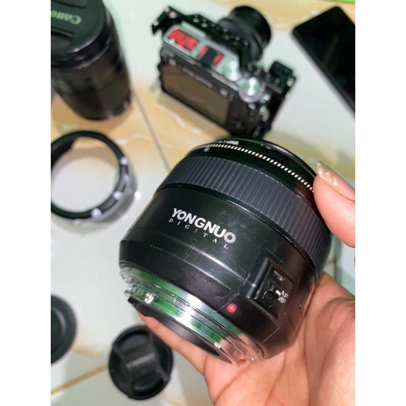 lensa yongnuo 85mm f1.8 bokeh foto