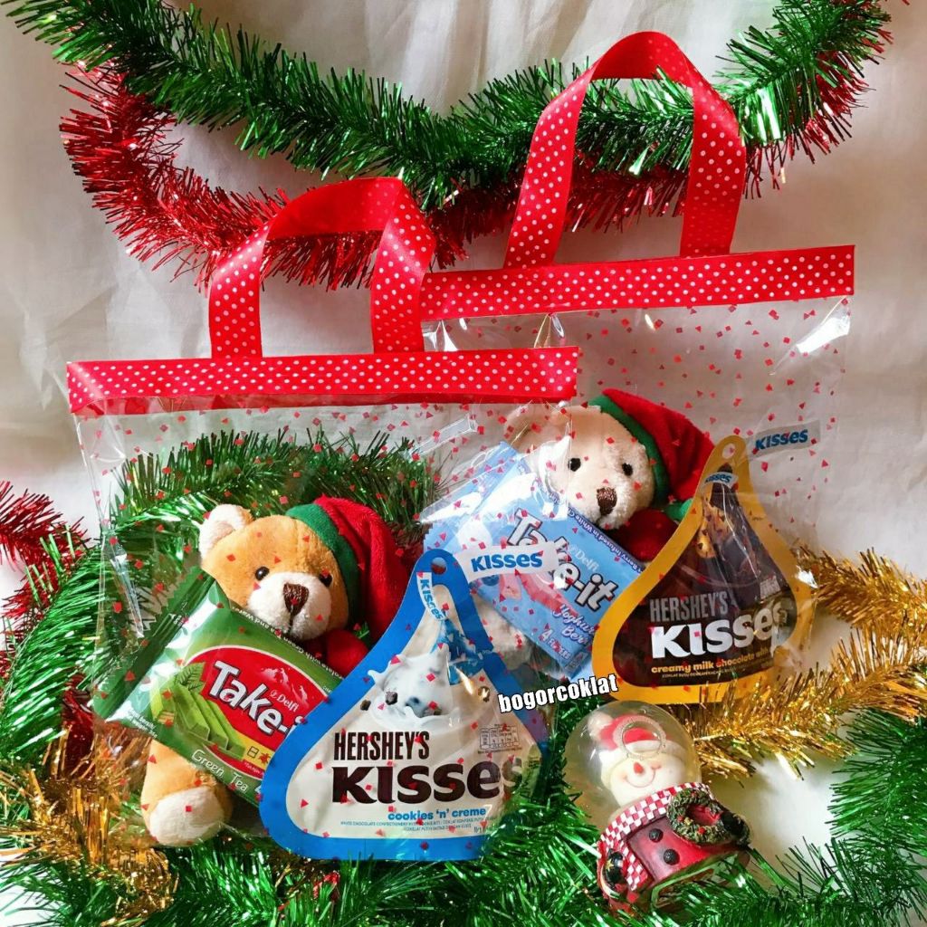 

Hampers Bag Natal Boneka Teddy + Coklat