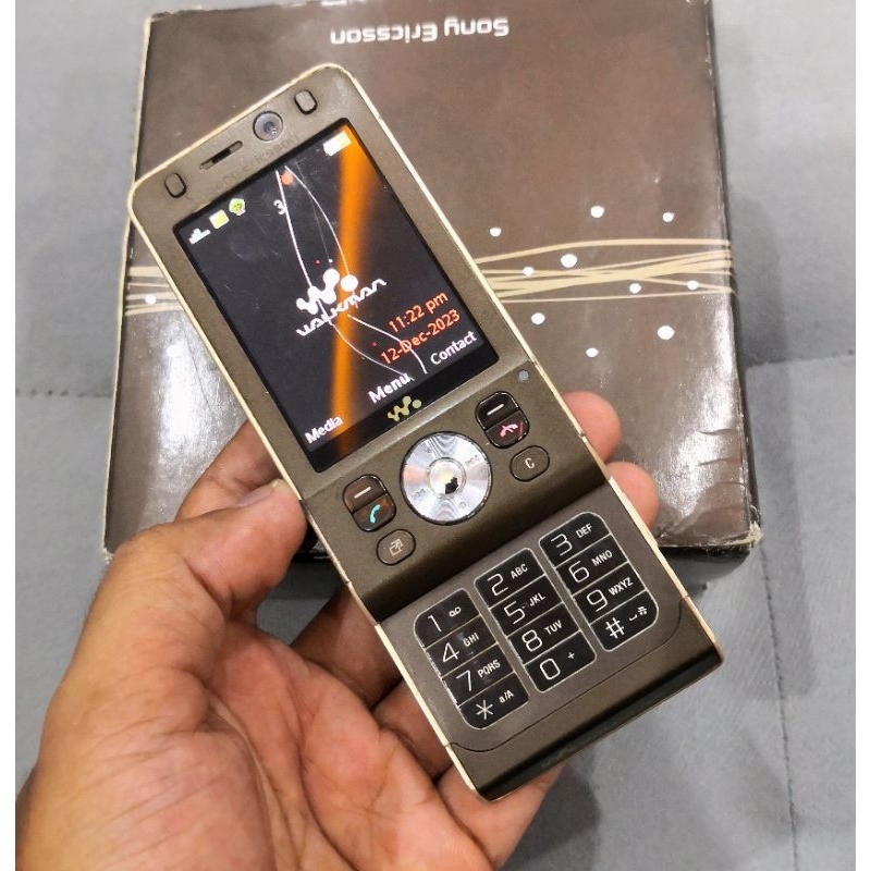 Hp jadul Sony Ericsson Walkman W910 Hp langka hp unik normal original no motorola v3 v3i n Gage