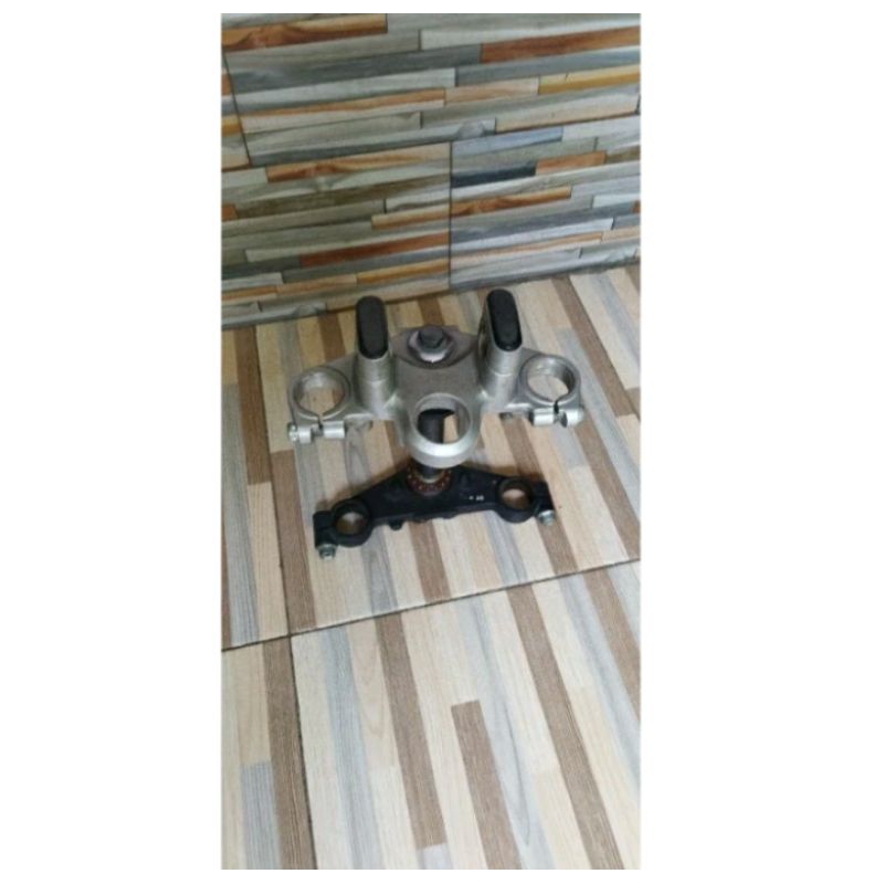 segitiga Vixion old ORI.