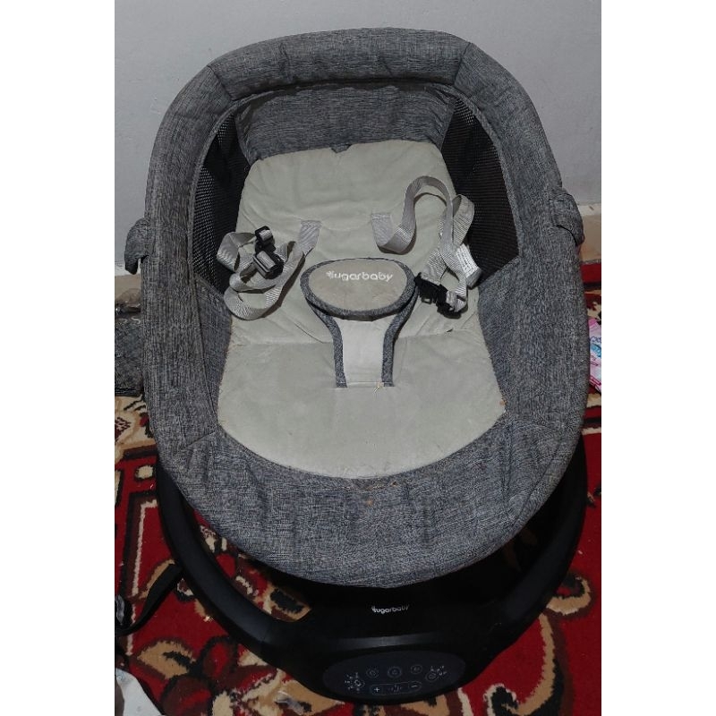 Preloved Sugar Baby Hug Me Automatic Swing XL