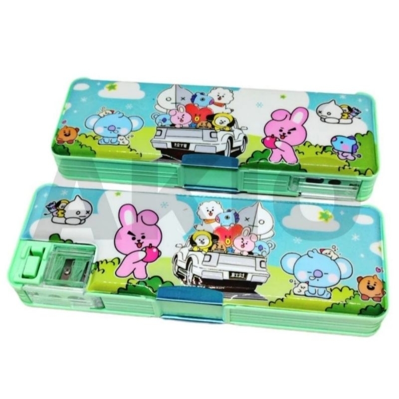

Tempat Pensil Anak Karakter BANGTAN ARMY 21 TIMBUL 2 Sisi MAGNET + 2 Rautan FC-1760