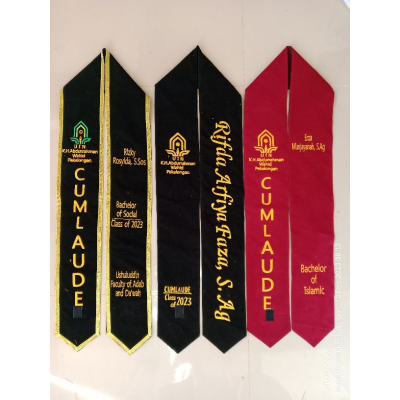 

Selempang Harvard (selempang kalung)