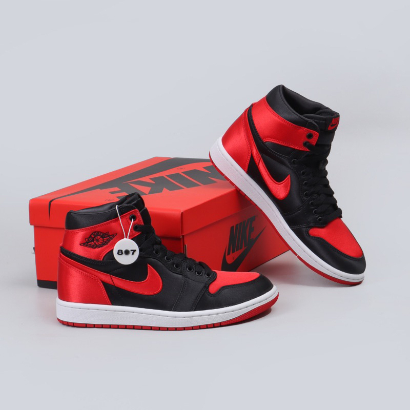 Air Jordan 1 High Satin Bred