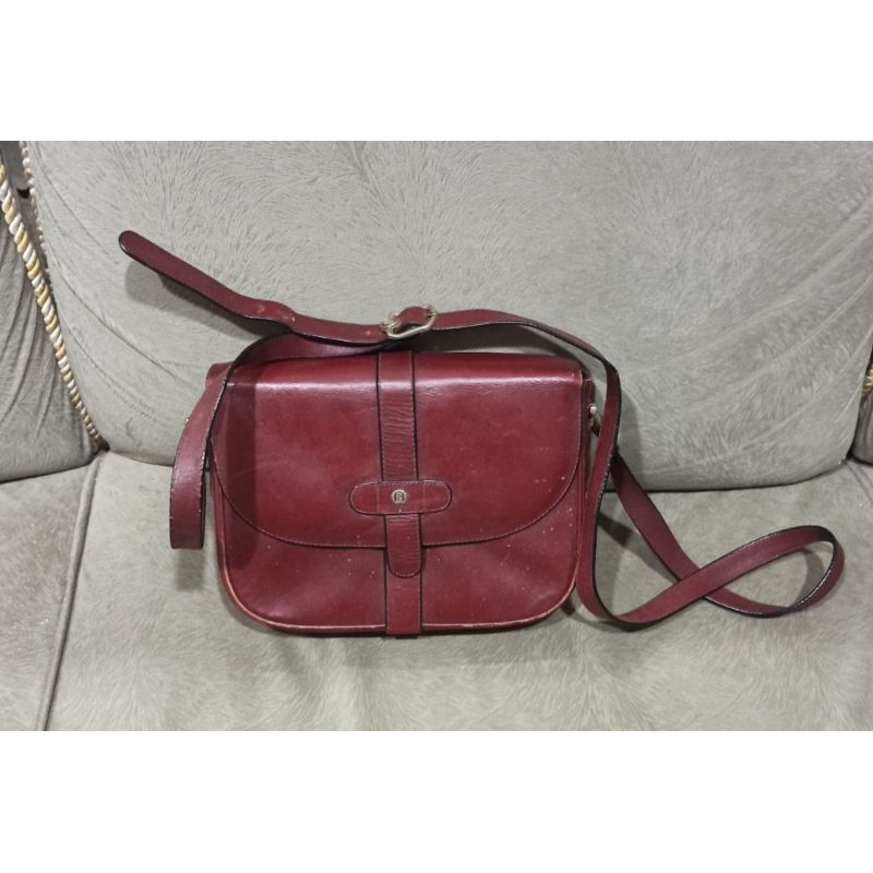 Tas selempang kulit Lawas Jadul preloved Tinggi :68cm minus list kusam