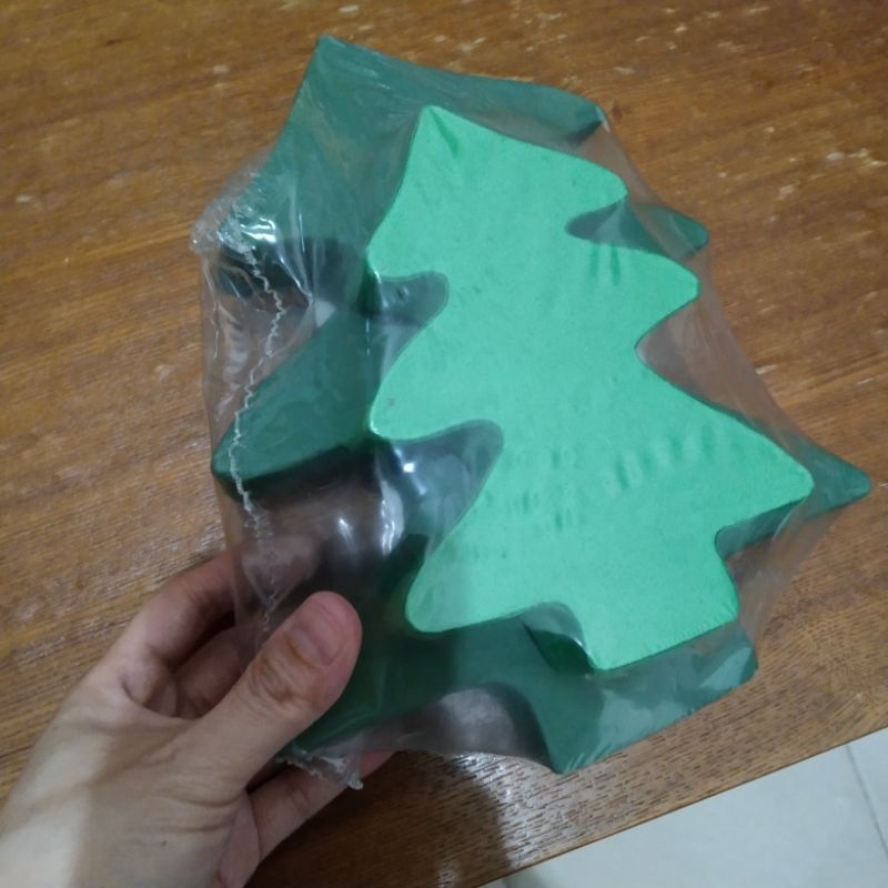 

Ikea kotak kado hadiah natal motif pohon cemara 2 pc christmas tree box