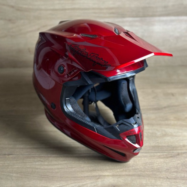 Helm Cross TLD GP
