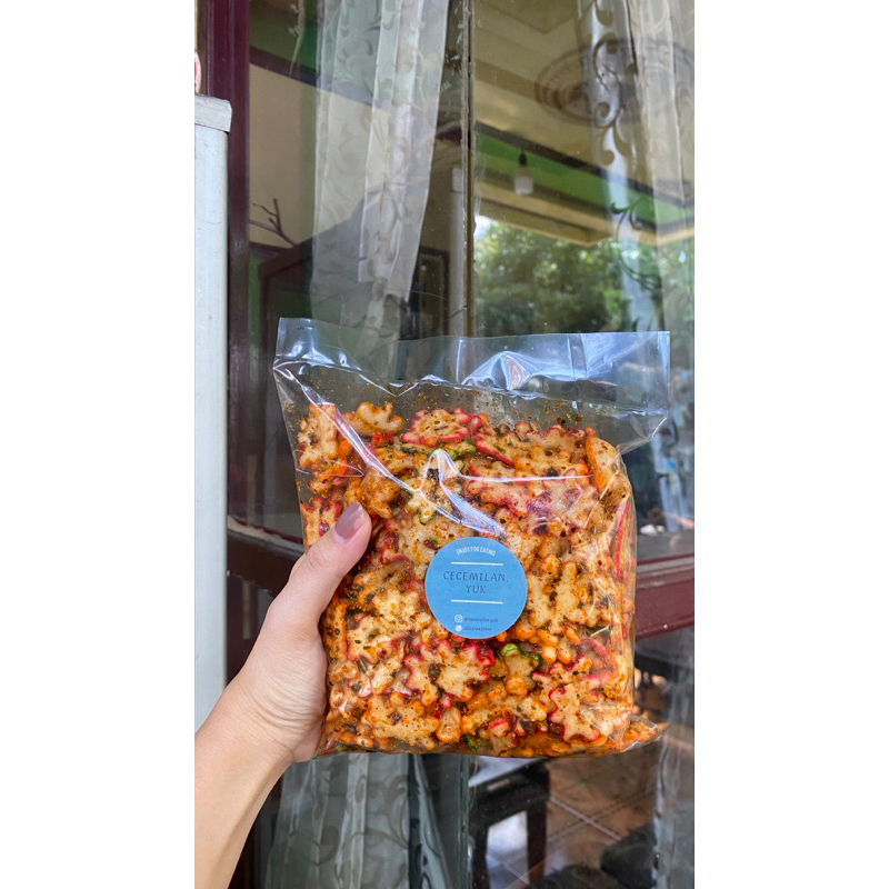 

Cemilan kering kerupuk bunga 250g