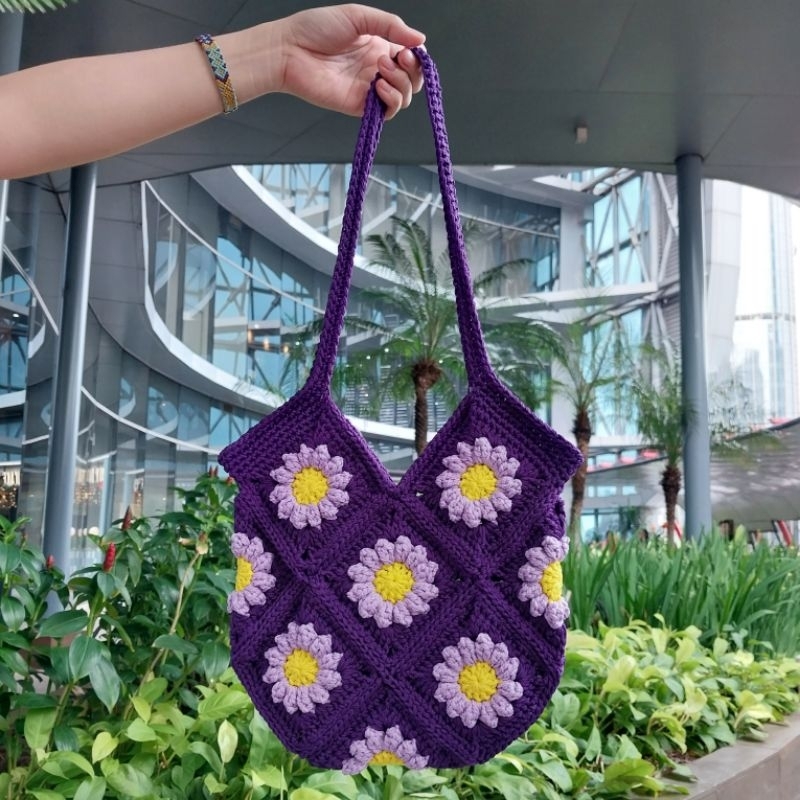 Daisy Granny Square Bag