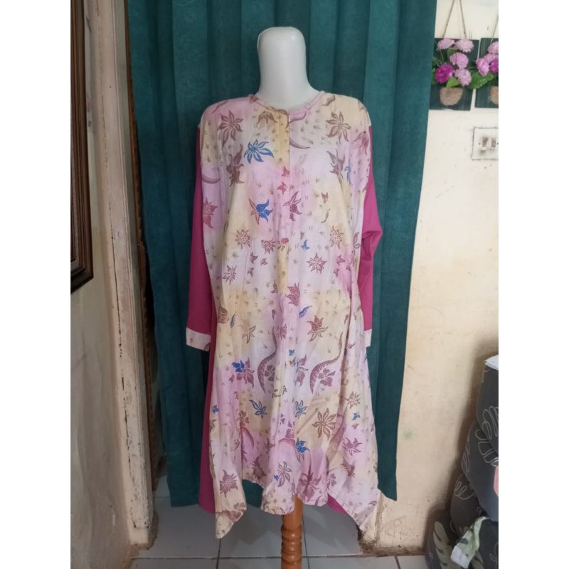 Tunik warna lilac motif bunga-bunga