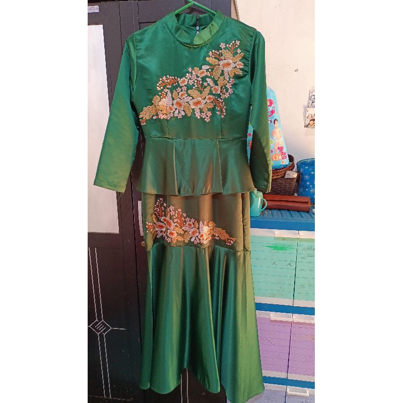 Baju Pesta wanita preloved