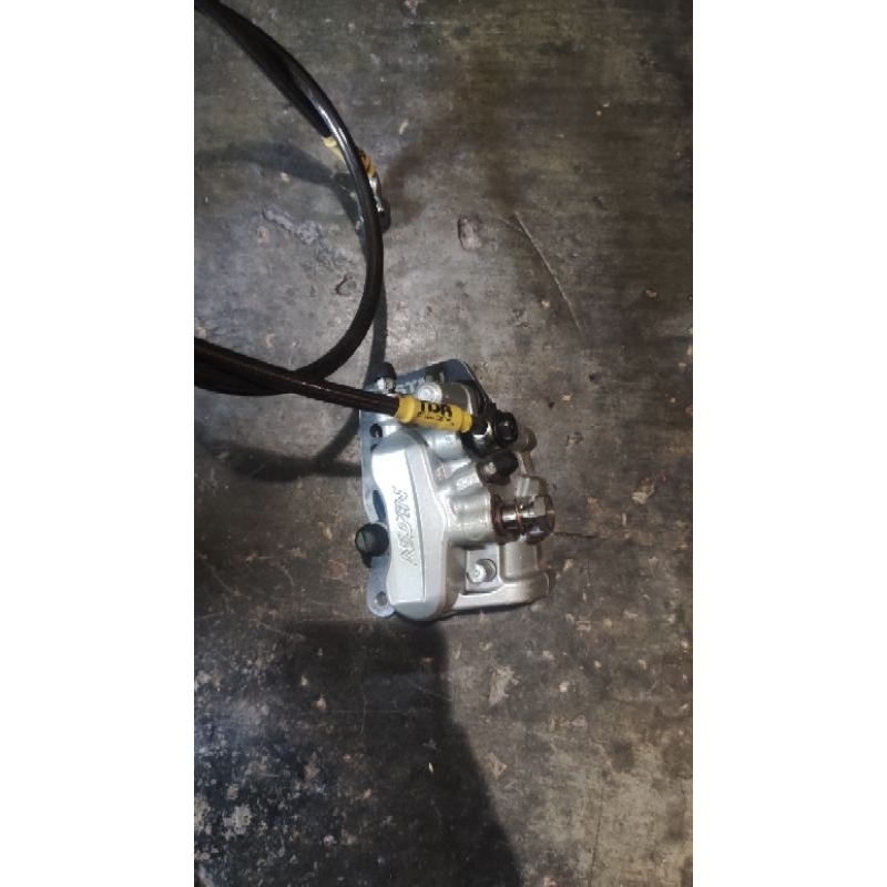 kaliper pcx 3 piston set bracket STMJ disk 220, hose and double nipple pnp beat, Scoopy, vario 125,1