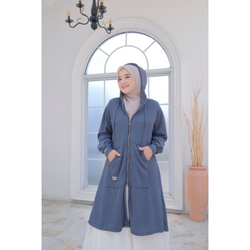 Fathiyah long outer & Tshirt alietha