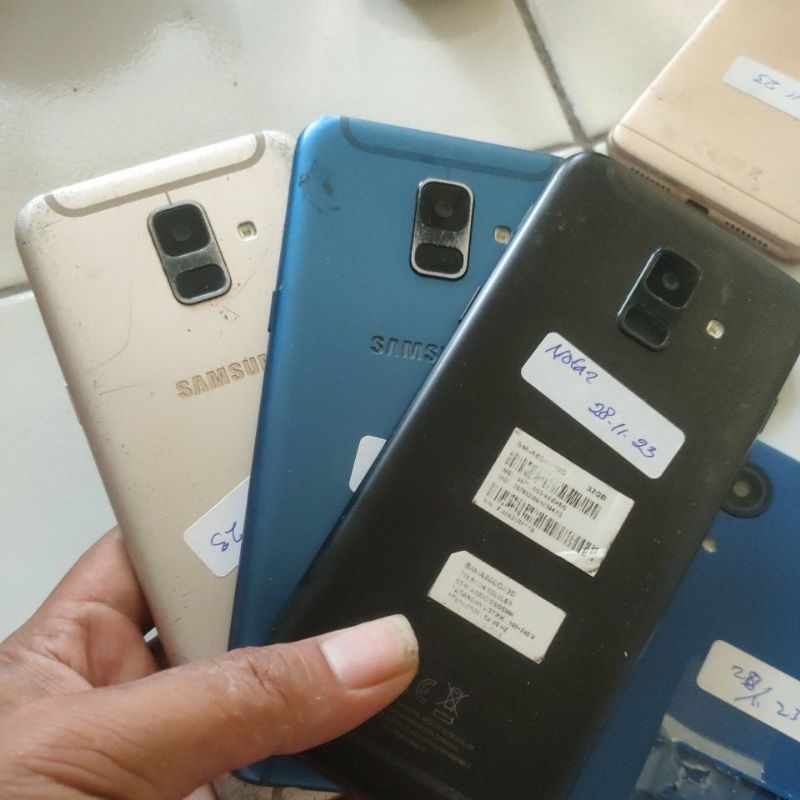 samsung a6 vs ss j6 minus lcd baca deskripsi
