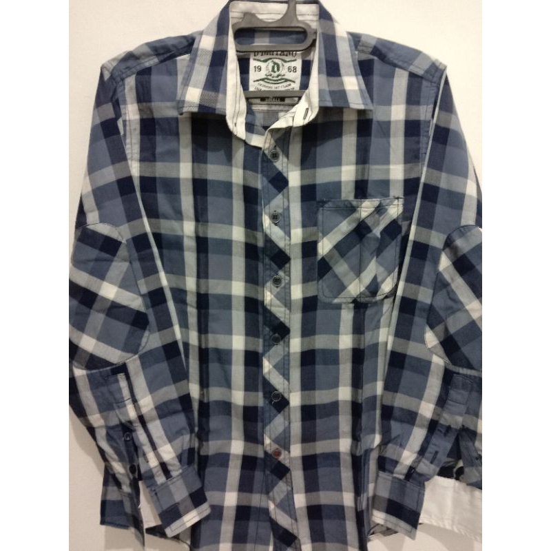 Kemeja D'Britano Kotak Preloved Pribadi