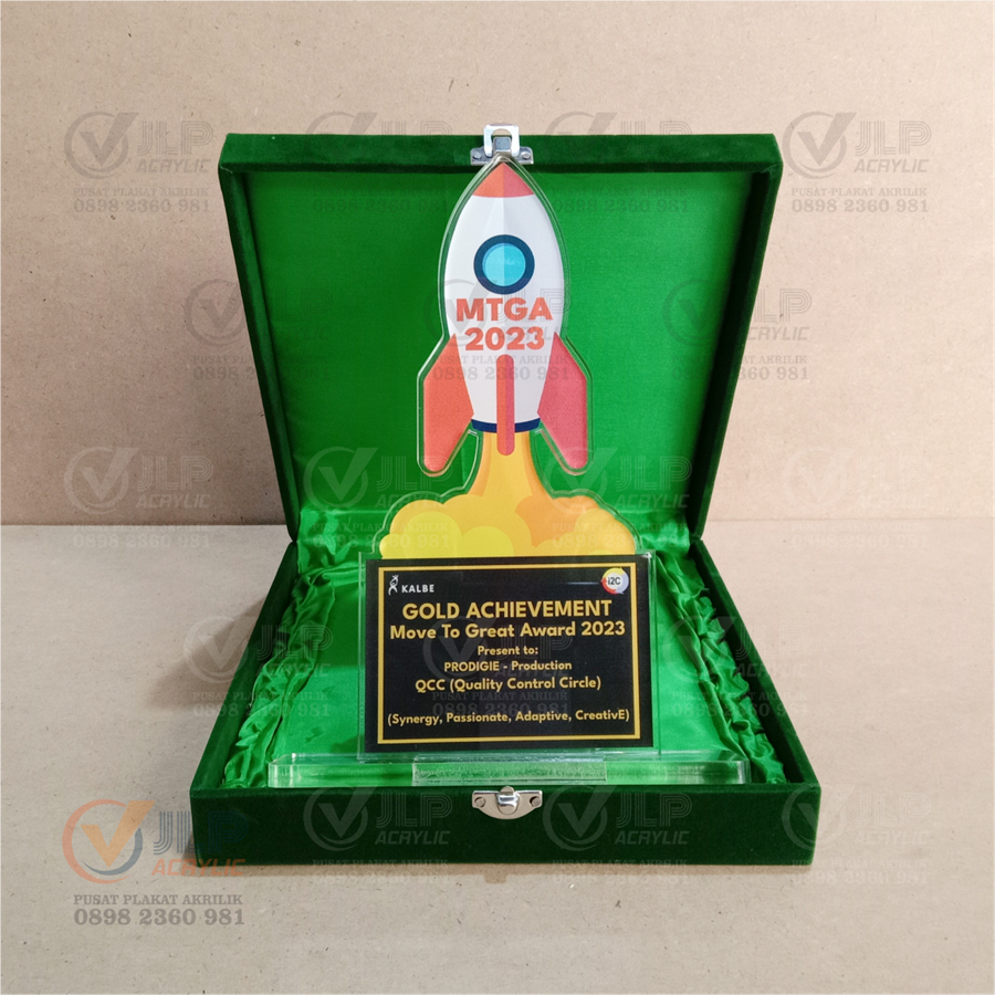 PLAKAT, PIAGAM, PLAKAT PENGHARGAAN, PLAKAT CUSTOM, PLAKAT MURAH, PLAKAT ACRYLIC, PLAKAT AKRILIK, PLA