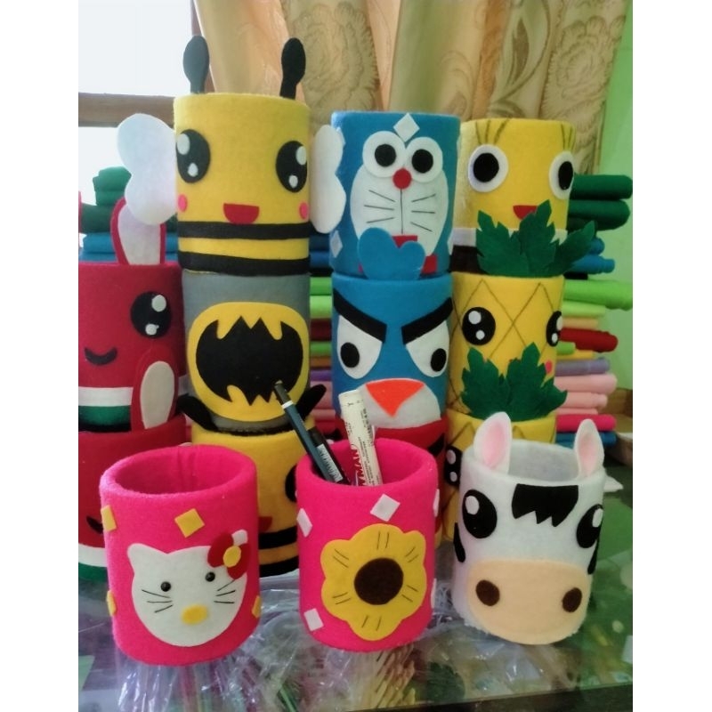 

tempat pensil bahan bekas//tempat pensil karakter