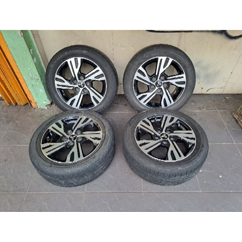 Velg Veleg Racing Original Mitsubishi Xpander R16