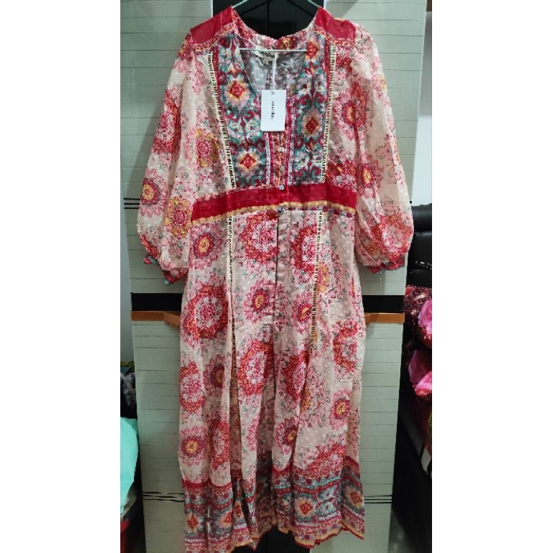 Savnion - Danisha Midi Dress