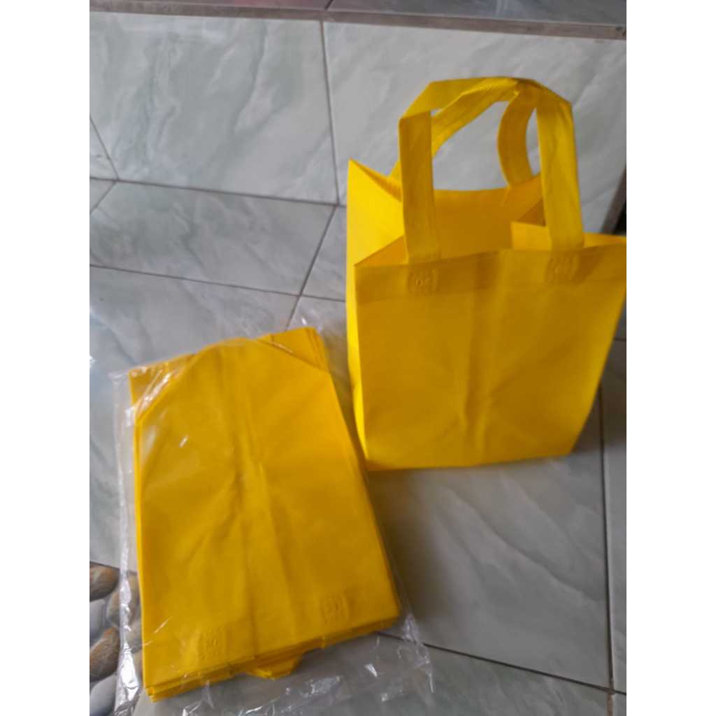 

Tas Kain | Tas Hajatan | Tas Angsul-angsul | Tas Hampers