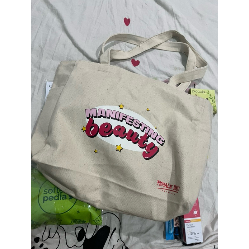 

GOODIE BAG JXB VOL.2 2023 FREE 6 SHEET MASK ARIUL